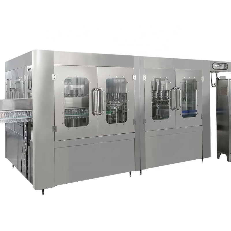Машина для розлива и закрытия бутылок с пластиковой стеклянной бутылкой