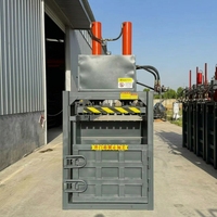 Presse à balles pour plastique, aluminium, ferraille, carton et vêtements