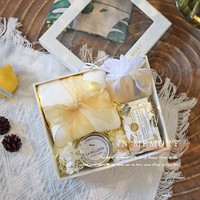 Coffret Cadeau d'Appréciation d'Entreprise Premium avec Serviette Douce, Bougie d'Aromathérapie, Savon Naturel, Thé Earl Grey, Boîte de Fleurs Conservées