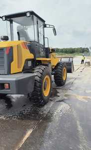 Chargeur frontal électrique LiuGong Mini 820TE 2 tonnes avec chargeur - Product Image 3