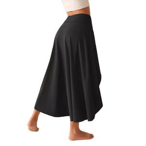 Camisa de mujer de secado rápido con empalme de malla de gasa y borde de hoja de loto de poliéster liso, nueva colección de verano 2025, venta al por mayor para boutiques - Product Image 1