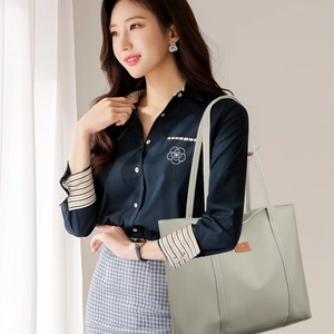 Sacs à main en PU pour femmes de haute qualité avec logo personnalisé, sacs à bandoulière tendance pour femmes avec logo imprimé, vente directe d'usine - Product Image 4