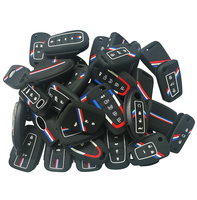 Vente en gros de couvre-clés de voiture en silicone de qualité supérieure Inspired Design adapté à plus de 300 modèles de voitures avec une rayure de course tricolore élégante