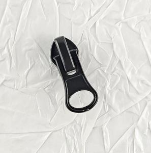 Tête de fermeture éclair en métal zinc écologique à glissière ouverte/continue pour uniforme scolaire, manteau et bagages avec motif coloré peint - Product Image 3