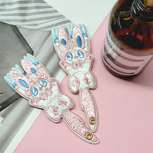 Personalizado Tecido Sew-On Emblemas Bordados Low MOQ Tecido Bordado Patches Flor Forma para Vestuário para Vestuário - Product Image 2