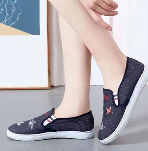 Chaussures à enfiler en toile à motif étoile, bout rond, logo brodé, respirantes, légères, toutes saisons, chaussures décontractées pour femmes - Product Image 3