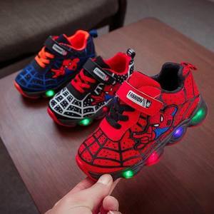 Chaussures de course décontractées pour enfants, très vendues, conçues par des designers, respirantes, avec lumières LED, chaussures de sport, chaussures décontractées pour enfants, style de marche en plein air - Product Image 1