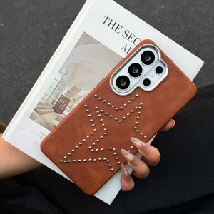 Étui de téléphone anti-chute Meracly en cuir rétro à motif étoile pentagramme et clous Willow, compatible avec <span class=keywords><strong>Samsung</strong></span> Galaxy S26/25/24 Ultra - Product Image 5
