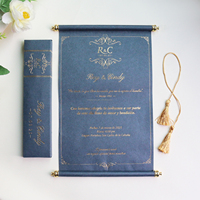 Carte d'invitation de mariage vintage bleu marine de luxe, invitation enroulée avec impression dorée, avec boîte cadeau assortie
