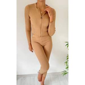 ชุดเซ็ตไหมพรมลายดอกไม้ซิป Sapphire รุ่น 846 สไตล์ลำลอง Y2K ลายทาง 3 มิติ สำหรับฤดูหนาว ฤดูใบไม้ร่วง ฤดูใบไม้ผลิ ฤดูร้อน ทรงหลวม ผ้าขนสัตว์ ปักลาย ติดกระดุม - Product Image 2