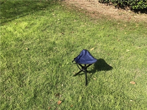 Trépied portable d'extérieur pliable à trois pieds, chaise de plage, petite chaise de pêche, pour pique-nique et camping - Product Image 3