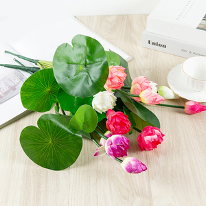 Grande fleur de lotus en plastique pour la décoration intérieure, idéale pour le salon, la salle de méditation ou comme décoration pour aquarium de poissons d'étang, pour la remise des diplômes et la fête des Mères - Product Image 1