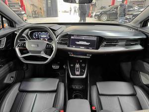 <span class=keywords><strong>Audi</strong></span> Q4 E-tron 40 SUV électrique d'occasion 2024, longue autonomie, version premium, prêt à l'exportation, gris sur noir - Product Image 4