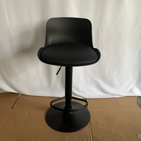 Tabouret de bar moderne en PU avec coussin, structure en plastique, chaise haute pivotante et réglable pour comptoir de cuisine (vente en gros)