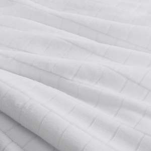 Ensemble de couette matelassée Db Plush, taille King, Queen, Twin, douce et chaude, literie moderne pour la maison, chambre à coucher, utilisable toute l'année, en polyester - Product Image 4