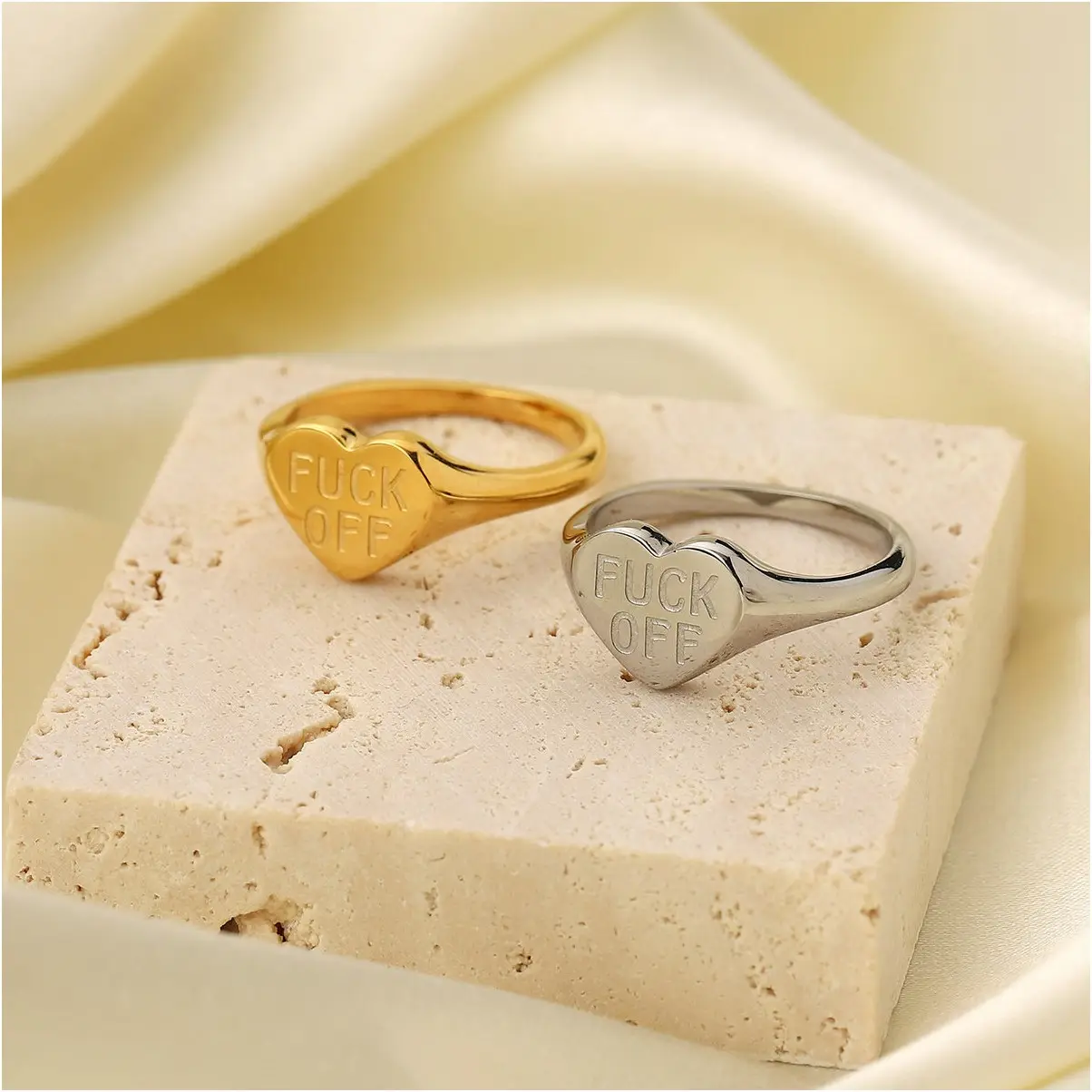 Anel feminino de aço inoxidável, anel de coração à prova d'água banhado a ouro 18k gravado