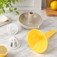 Groothandel Plastic Trechter Handmatige Citroenenpers Afneembare Handpers met Filter en Onderstel Zero Waste Keukenhulpmiddelen