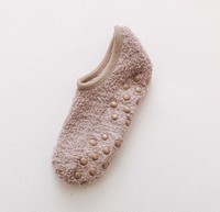 Chaussettes d'intérieur antidérapantes épaisses et chaudes pour femmes, invisibles, pour l'automne et l'hiver, idéales pour dormir et porter à la maison