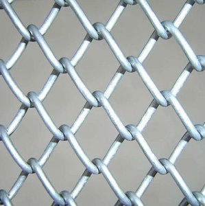 Mạ kẽm Chuỗi liên kết hàng rào với carbon thấp dây thép cho công viên sân chơi thể thao tòa án và bờ sông an toàn - Product Image 1