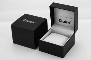 Caja para Reloj Oulm, Negra, Rectangular, de Alta Calidad, con Empaque de Papel, para Regalo de Lujo - Product Image 5