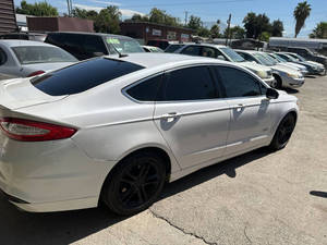 <span class=keywords><strong>Ford</strong></span> Fusion Energi <span class=keywords><strong>Titanium</strong></span> 2015 d'occasion à prix abordable, berline 4 portes, conduite à gauche, sièges en cuir, caméra de recul, phares à LED - Product Image 3