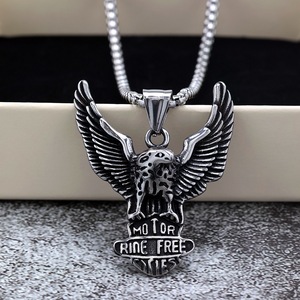 Collier avec pendentif aigle en acier inoxydable, bijoux de style moto pour hommes, cadeau - Product Image 3