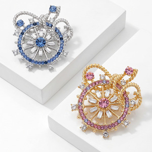 Broches de luxe coréennes en forme d'ancre de <span class=keywords><strong>bateau</strong></span> à faible MOQ, cadeau idéal pour la fête des mères ou pour une petite amie, broches délicates en alliage de zinc rose, pour femmes élégantes - Product Image 1
