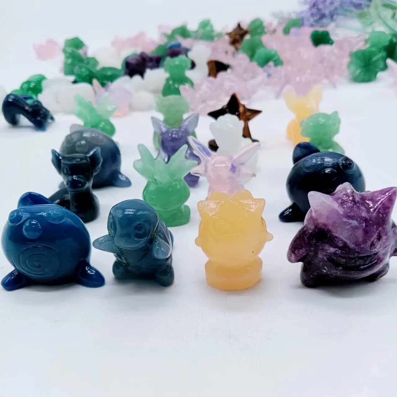 Natural Crystals Healing Stone Mixed Shaped Crystal Mini Cartoon Monster Fluorite Animal Crafts Carvings