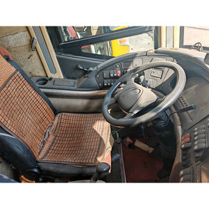 Ônibus Usado de Grande Capacidade Yutong ZK6147HB com 67 Assentos à Venda Ideal para Transporte de Passageiros em Aeroportos e Eventos de Grande Escala - Product Image 4