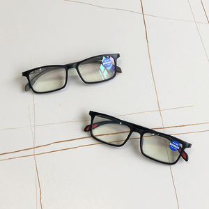 نظارات قراءة تصحيحية للنساء، إطار TR كامل 8819، لتوريد نظارات قصر النظر الشيخوخي (ناقص 250) بحماية من الأشعة الزرقاء، بيع بالجملة - Product Image 6