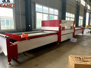 Mesin CNC Pelapis Otomatis Pintu Kabinet, Mesin Press Membran Vakum Laminasi Film PVC