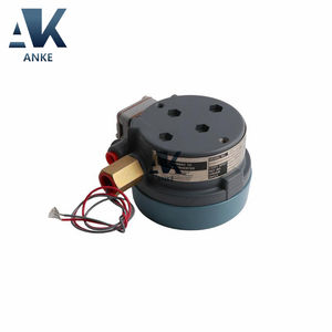 Convertisseur de signal courant-pneumatique Foxboro E69F-BI2 monté sur site - Product Image 3