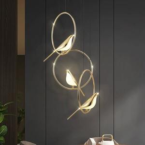 Lustre suspendu LED doré à trois têtes, style nordique postmoderne de luxe, thème pieuvre, pour salle à manger et chambre, hauteur réglable, garantie 3 ans - Product Image 1