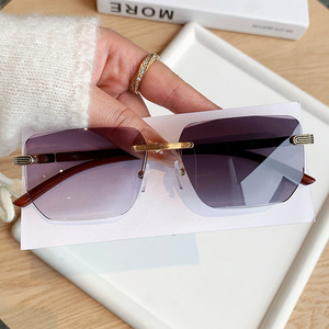 Gafas de Sol Cuadradas Sin Montura UV400 Unisex con Marco de Madera Protección Solar para Adultos 2026 - Product Image 3