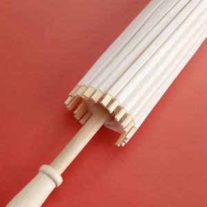 Sombrilla de Papel de Bambú Tallada a Mano, Parasol Blanco para Decoraciones de Boda, Arte Folclórico Vintage Reutilizable - Product Image 2