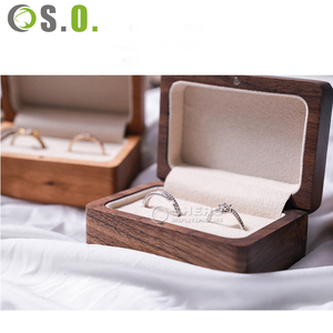Boîte à bagues élégante personnalisée en bois, boîte à bijoux haut de gamme en bois, boîte à bagues en bois pour diamants, boîte à vin en bois de haute qualité, boîte de rangement en bois - Product Image 2