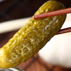 Concombres marinés <span class=keywords><strong>lacto</strong></span>-fermentés Live Culture-Dernière tendance en matière d'alimentation saine | Riche en probiotiques | Qualité d'exportation garantie - Product Image 2