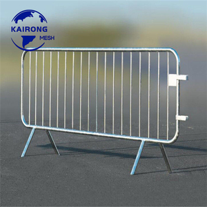 Barrière temporaire personnalisée de 1,8 m pour le contrôle du trafic routier et des foules, <span class=keywords><strong>en</strong></span> métal thermolaqué et <span class=keywords><strong>bois</strong></span> traité sous pression, résistant à la décomposition - Product Image 6