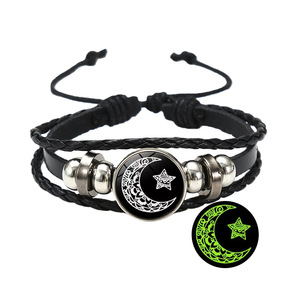 Pulsera de Cuero Trenzado Multicapa Hecha a Mano Unisex con Gema del Tiempo Sol Luna, Conmemorativa de Turismo, Venta al por Mayor - Product Image 5