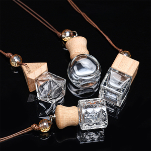 Voiture <span class=keywords><strong>vide</strong></span> suspendu désodorisants parfum aromathérapie <span class=keywords><strong>bouteille</strong></span> en verre diffuseur de luxe <span class=keywords><strong>bouteille</strong></span> avec <span class=keywords><strong>bouchon</strong></span> en bois - Product Image 4