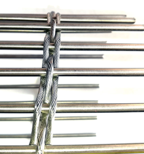 <span class=keywords><strong>Grillage</strong></span> <span class=keywords><strong>d</strong></span>écoratif léger en acier inoxydable soudé, résistant à la corrosion, tissage uni, finition argent brossé, écran métallique perforé - Product Image 2