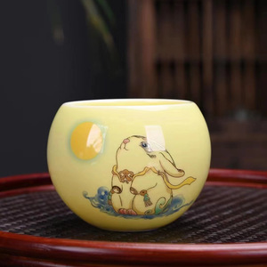 Taza de té de porcelana redonda, diseño tradicional chino, motivos auspiciosos pintados a mano, taza individual para té de la tarde, origen Dehua - Product Image 4