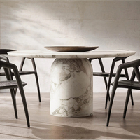 Meubles de salle à manger de luxe personnalisés Kumusi, table à manger ronde moderne en marbre naturel / travertin beige, 2 à 8 places