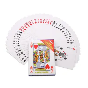 Fornitore all'ingrosso design personalizzato stampa prezzo competitivo con l'alta qualità pakistan pvc impermeabile carte da gioco personalizzate di plastica