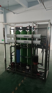 Impianto Industriale Automatico per Osmosi Inversa da 500 LPH con Serbatoi di Pretrattamento a 3 Stadi e Controllo PLC per un'Affornitura Affidabile dell'Acqua - Product Image 5