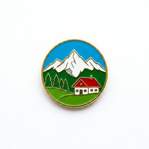 Épinglette personnalisée en alliage de zinc, assortiment de chapeaux alpins traditionnels et de fleurs en émail souple, pour foires de brasseries locales - Product Image 3