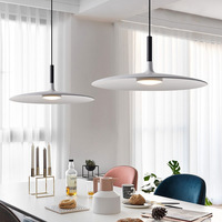 Plafonnier style nordique moderne et minimaliste, produit de luxe, lampe en forme d'ovni, lustre, idéal pour une salle à manger, une Table ou un Bar