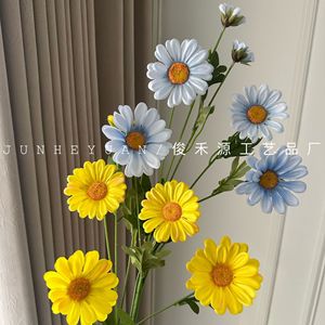 Fleurs artificielles Junheyuan, marguerites à branche unique pour la décoration de mariage et de la maison - Product Image 2