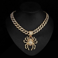 Nouveau style 2026 : Chaîne cubaine Iced Out avec pendentif grande araignée en alliage hip-hop et strass étincelants