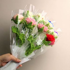 Ramo de Rosas de Crochet, Ramo Artificial Tejido, Flores Coloridas Hechas a Mano que Nunca se Marchitan, Regalo para el Día de San Valentín, Día del Maestro - Product Image 2